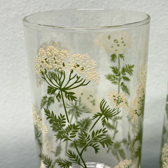 Queen Anne's Lace by M. Dia Glass Tumblers Set of 2 Floral Garden Tumblers Tall - Picture 2 of 3